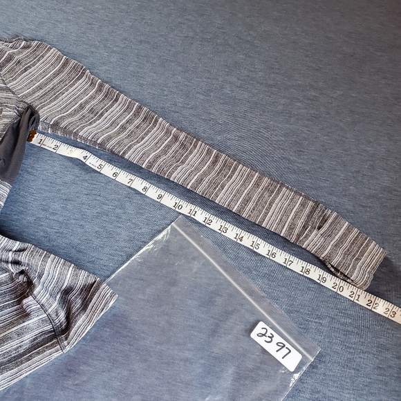 Lululemon Rulu Pace Setter Half Zip Pullover Stripe Grey Slate Size 4 Thumb-hole - Picture 15 of 15
